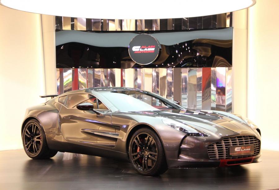  Aston Martin One-77 by Q 2011 года  (фото 26 из 44)